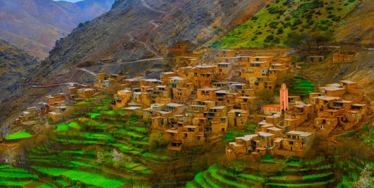 Discover the Berber settlements of the High Atlas Mountains on a scenic trek through hamlets such as Ait Mizan, Targa and Imoula. Stop off in Tamatert and marvel at the views of the fields and fruit trees. Enjoy lunch in a Berber house in Ait Souka.